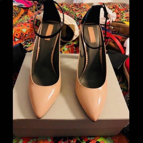 REED KRAKOFF TWO-TONED PATENT LEATHER PUMPS - Picture 2 of 6